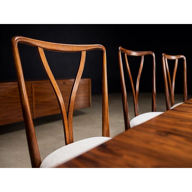Mid-Century Modern Set of Eight Sculptural Dining Chairs in Rosewood by Giuseppe Scapinelli, Brazil, C. 1950s For Sale - Image 3 of 15