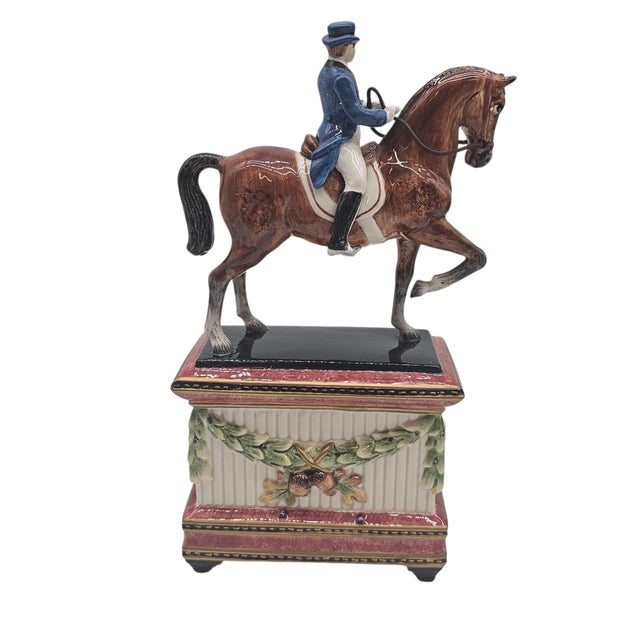 Fitz and Floyd Fitz and Floyd Equestrian Clock Sculpture – Dressage Horse and Rider Figurine For Sale - Image 4 of 11