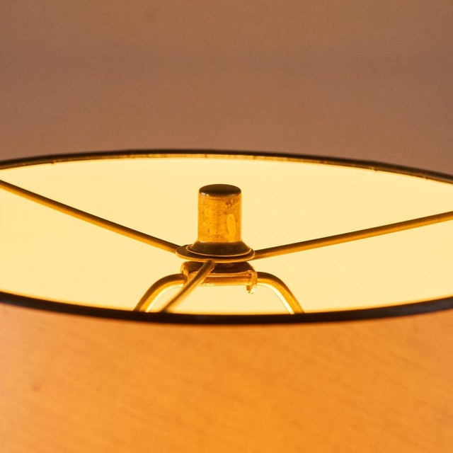 Neoclassical Table Lamp in Marble and Brass, 1970s For Sale - Image 9 of 12