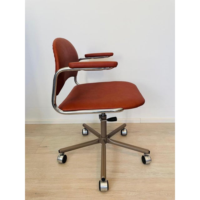 K-107 Swivel Office Chair from Kovona For Sale - Image 5 of 10