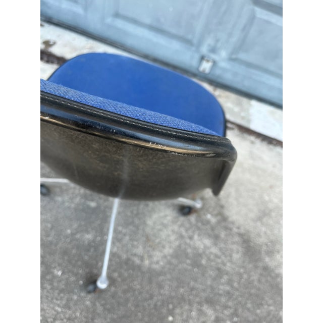 Herman Miller Rolling Swivel Chair For Sale - Image 9 of 11