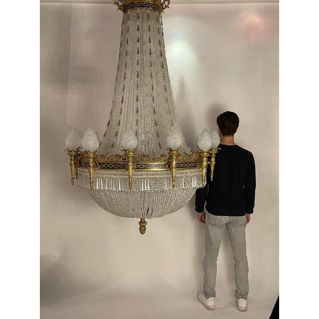 Large Classicist Chandelier in Crystal & Brass For Sale - Image 3 of 18