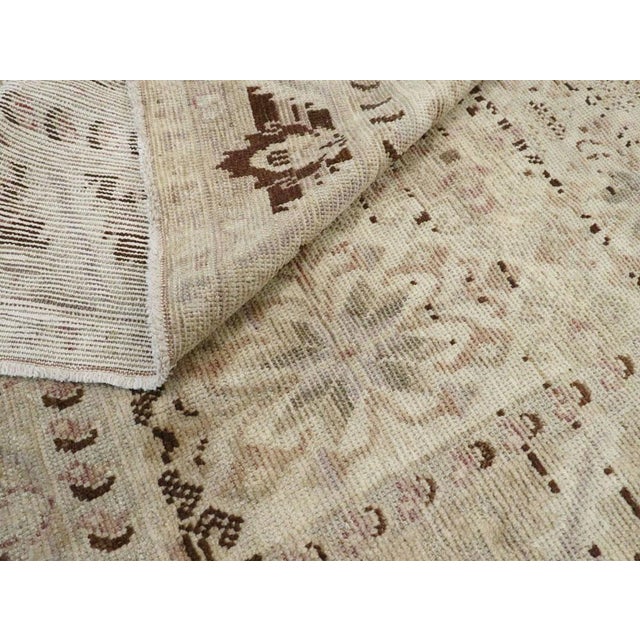 Galerie Shabab Collection Mid-20th Century Turkish Anatolian Gallery Carpet For Sale - Image 9 of 9