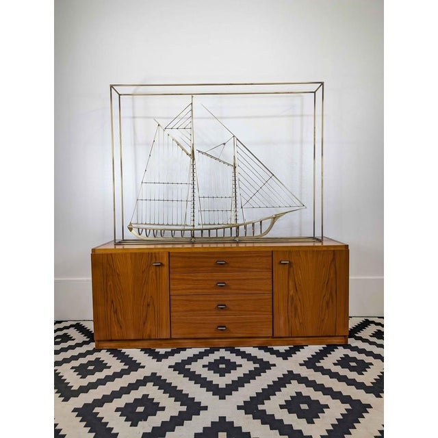 1960s 1960s MCM Large Brass Clipper Ship / Sailboat Sculpture by Curtis Jere For Sale - Image 5 of 7