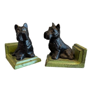 A Pair of Vintage Cast-Iron Scottie Dog Bookends For Sale