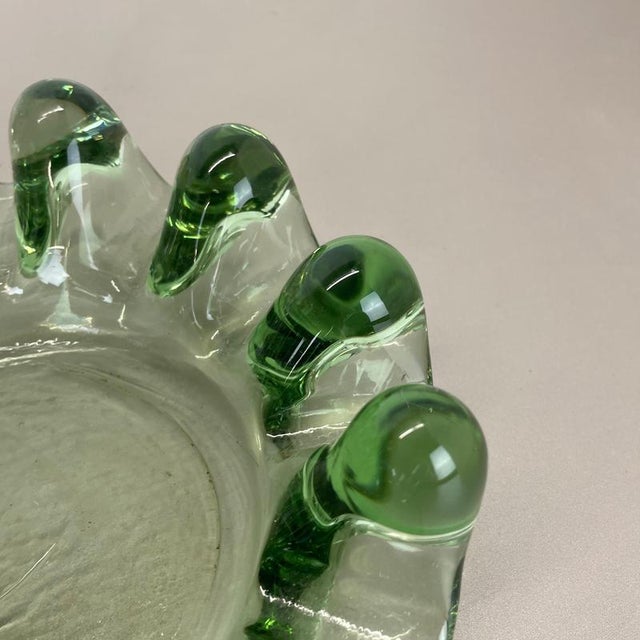 Large Brutalist Lucid Glass Shell Ashtray, France, 1970s For Sale - Image 11 of 18