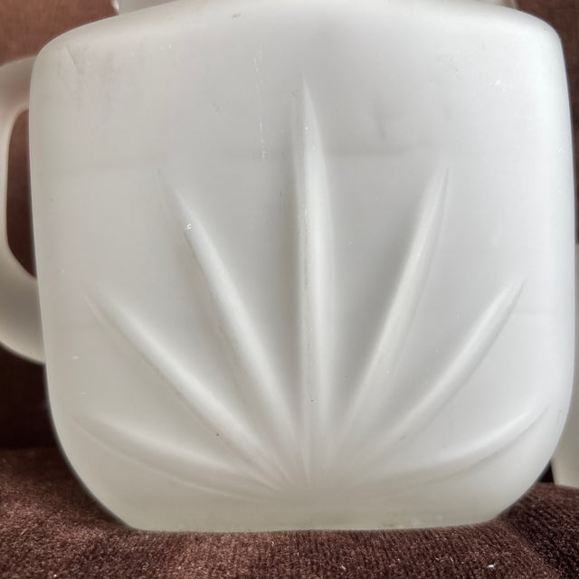 1950s Mid-Century Federal Glass Company Star Clear Glass Pitcher With Four Small Juice Glasses For Sale - Image 11 of 12