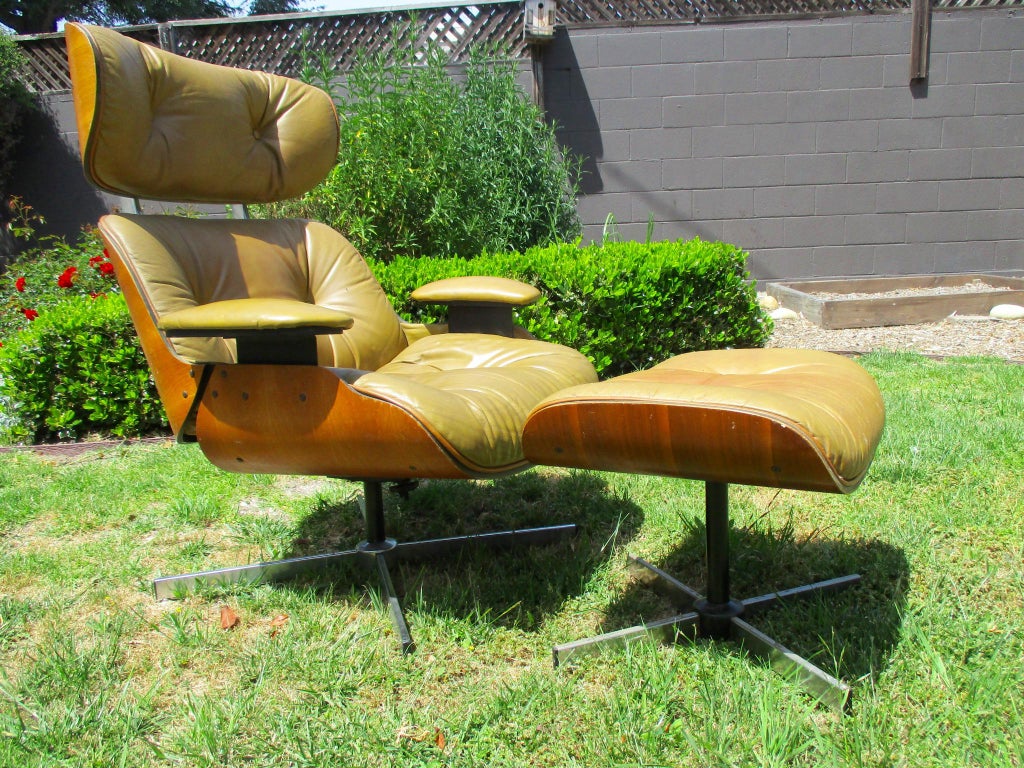 Frank Doerner Mid-Century Modern Chair & Ottoman Set Selig