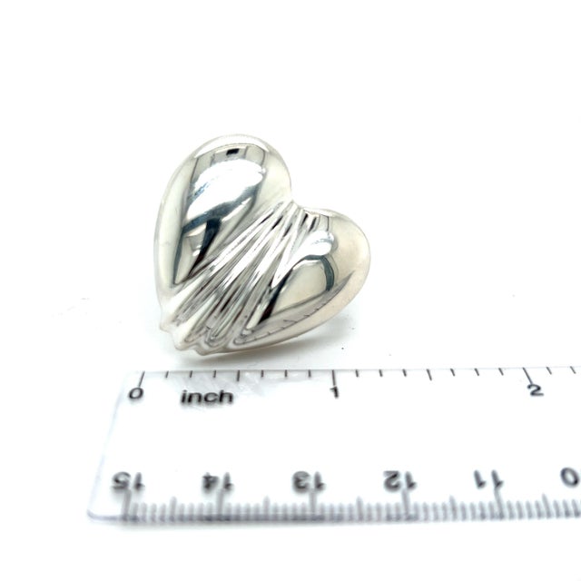 Traditional 1990s Tiffany & Co. Estate Large Puffed Heart Brooch Pin Silver For Sale - Image 3 of 6