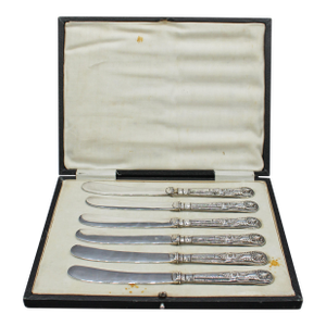 1915 Set of Six English Sheffield Butter Knives in Original Case