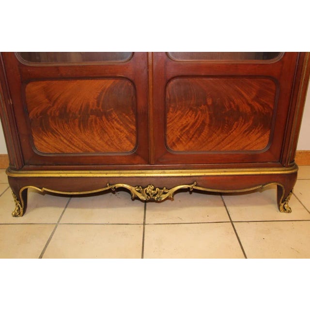 Antique Napoleon III Mahogany Display Cabinet from Krieger For Sale - Image 3 of 14