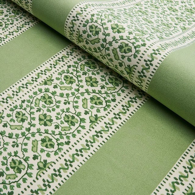 Schumacher Sample - Schumacher x Mark D. Sikes Jasmine Indoor/Outdoor Fabric in Leaf Green For Sale - Image 4 of 5