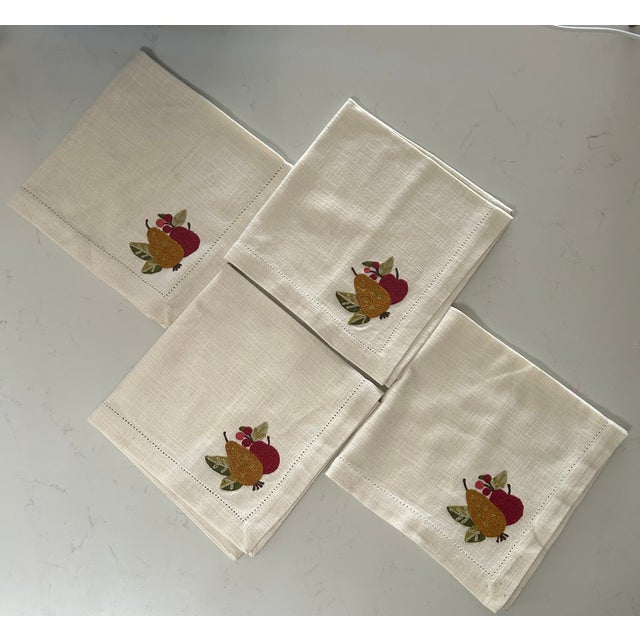 Williams-Sonoma Vintage Williams Sonoma Pears and Apples Linen Table Runner and Napkins Set- 5 Pieces For Sale - Image 4 of 9