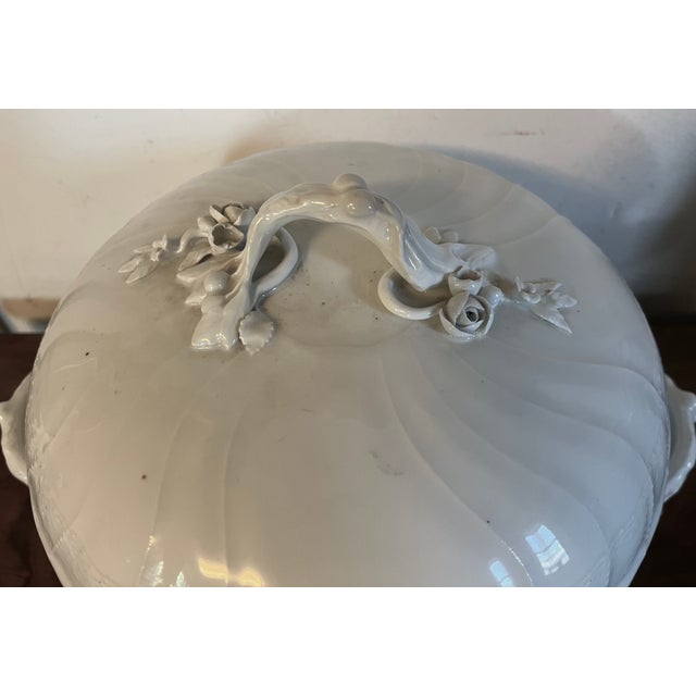 Antique 19th Century German KPM Berlin Porcelain Rococo Blanc De Chine Soup Tureen For Sale - Image 11 of 18