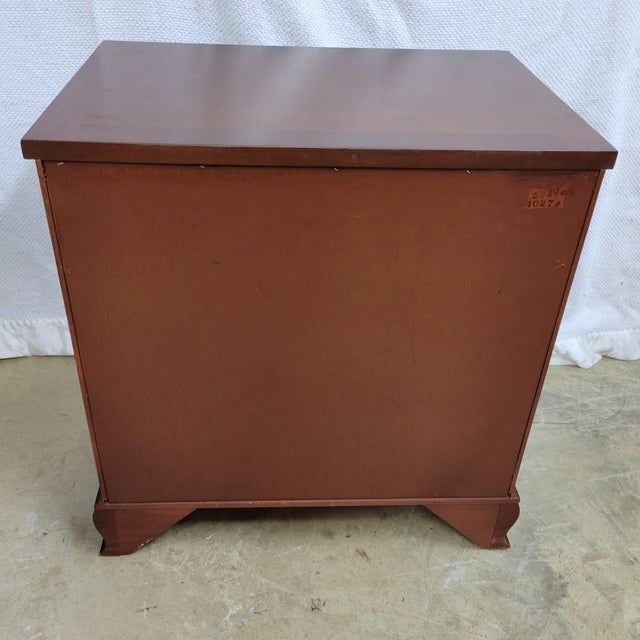 1980s Baker Furniture Chippendale Carved Mahogany Nightstands With Brass Hardware — Pair For Sale - Image 12 of 13