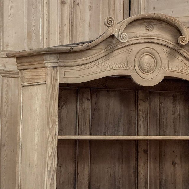 Wood 19th Century French Normandy Louis Philippe Period Stripped Pine Buffet À Deux Corps ~ Bookcase For Sale - Image 7 of 18