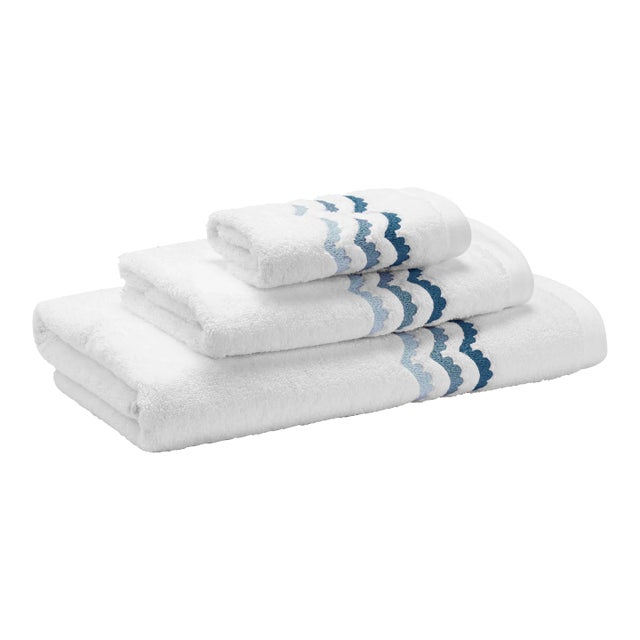 Celerie Kemble + Hamburg House Blue Scallop Towel Set - 3 Pieces For Sale