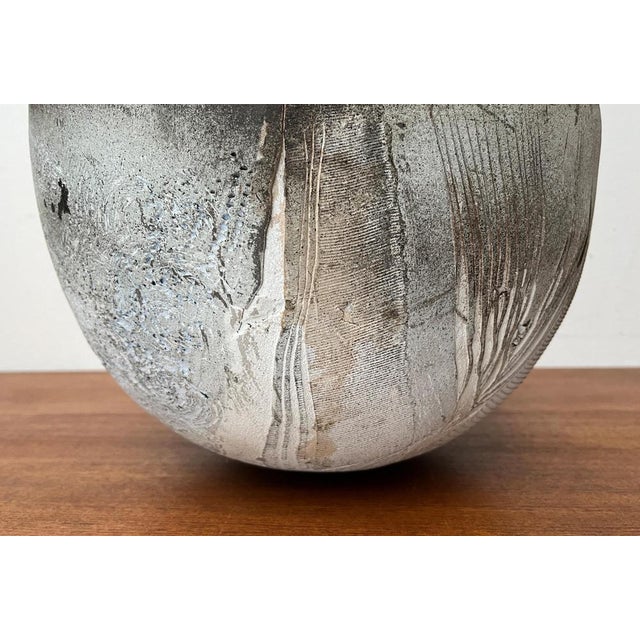 Large Brutalist German Studio Pottery Bowl by Gerhard Liebenthron, 1980s For Sale - Image 11 of 18