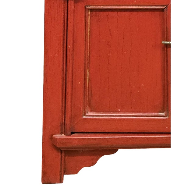 1980s Vintage Chinese Red Lacquered Altar-Form Small Chest For Sale - Image 5 of 10
