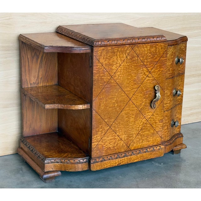 Early 20th Century Pair of Art Deco Side Cabinets or Nightstands in Solid Walnut Burl For Sale - Image 18 of 18