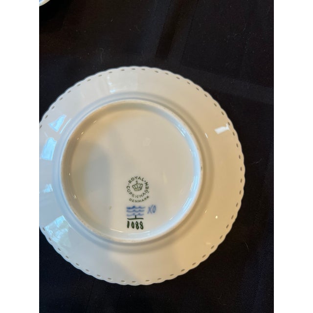 Late 20th Century Royal Copenhagen Blue Fluted Full Lace 4-Piece Place Setting (Excellent) _Place Setting #1 For Sale - Image 13 of 15