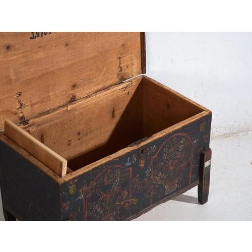 Antique Red Colored Trunk in Wood, 1870 For Sale - Image 5 of 12