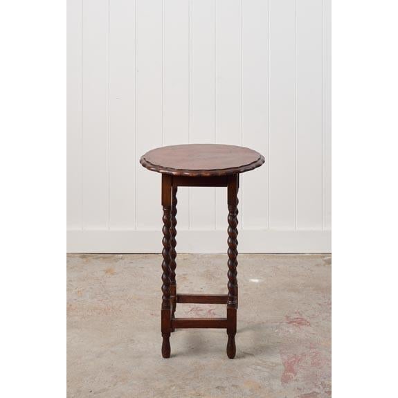 Wood Antique English Round Oak Barley Twist Table With Scalloped Edge For Sale - Image 7 of 8