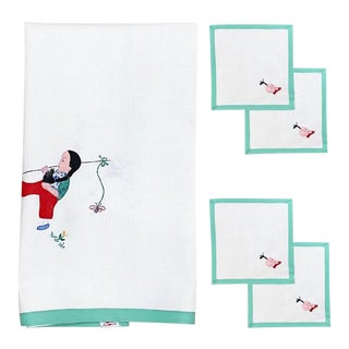 Square Green and White Chinoiserie Table Cloth and Fabric Napkins - Set of 4 For Sale
