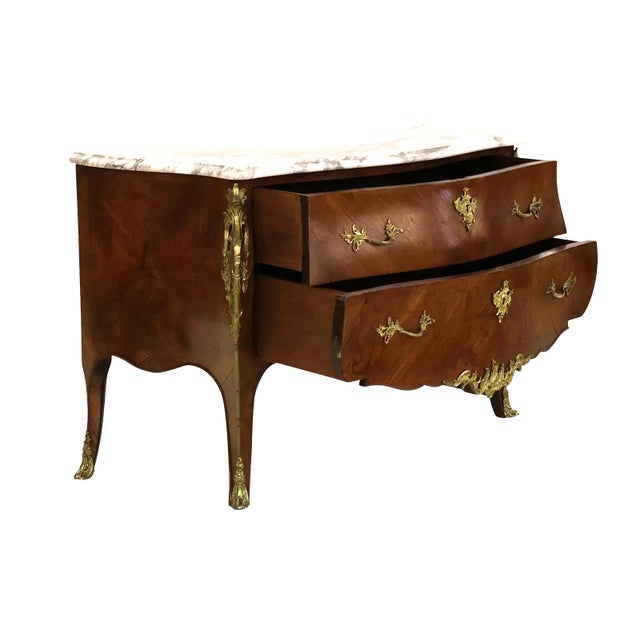 1900-1909 French Louis XV Marble Top Ormolou Bombe Commode For Sale - Image 4 of 7