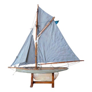 English 20th Century Bowman Carved Wood Gaff Cutter Pond Yacht For Sale