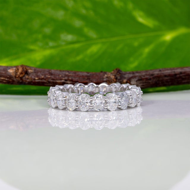2020s 2.6Ct Lab Grown Diamond Band in Solid 14k Gold - Gift for Her, Fine Jewelry, Size 6.75 For Sale - Image 5 of 7
