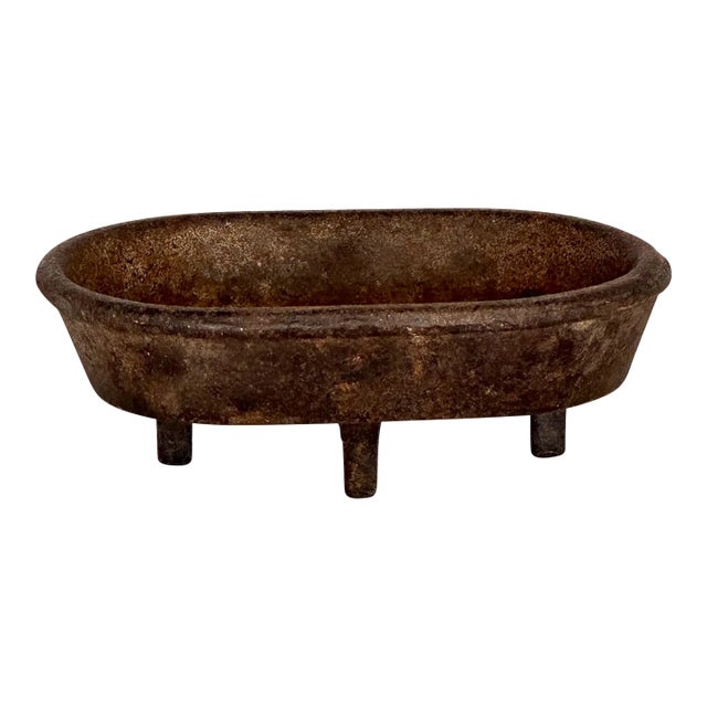 1900s Antique American Cast Iron Soap Dish For Sale