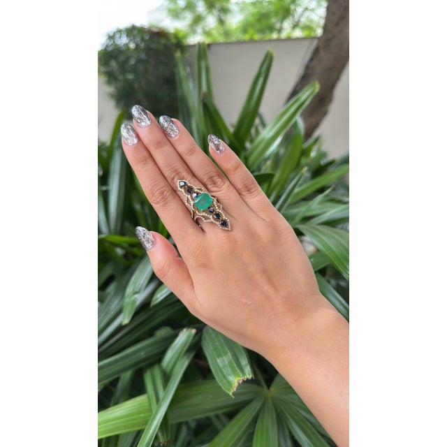 Set in 18k Gold, 3.99 Carats Emerald, Blue Sapphires & Diamonds Cocktail Ring, Us Size 7 For Sale - Image 6 of 14