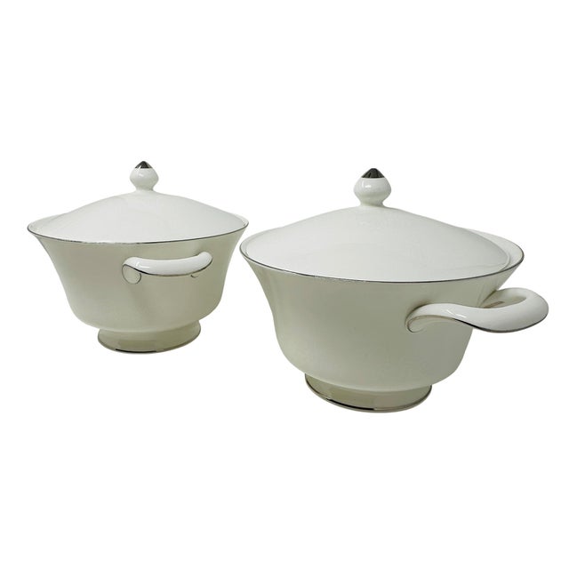 Mid-Century Modern 1970s Vintage Wedgwood "Silver Ermine" Soup Tureens - A Pair For Sale - Image 3 of 18
