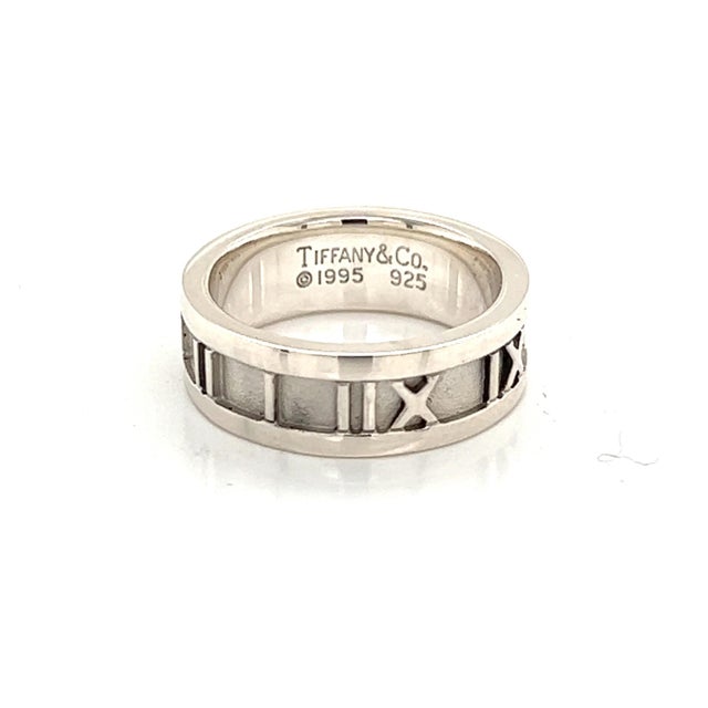 Silver 1990s Tiffany & Co Estate Sterling Silver Ring Size 4.25, 5.2 Grams, Size 4.25 For Sale - Image 8 of 12