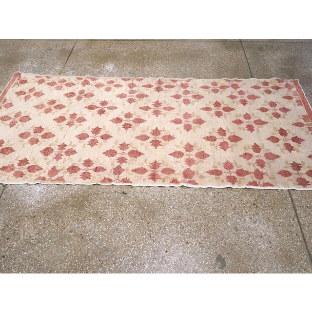 Galerie Shabab Collection Mid-20th Century Turkish Anatolian Rug For Sale In New York - Image 6 of 10