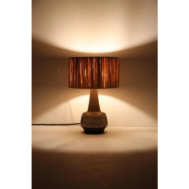 Usable with classic and modern LED light bulbs. This piece has an attribution mark, I am sure that it is completely...
