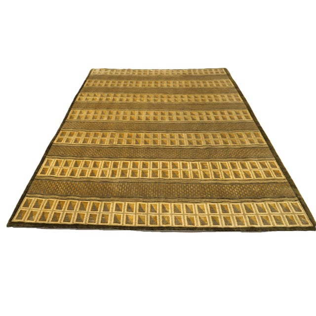 Textile 6'x9' Hand-Knotted Modern Tibetan Wool & Silk Carved Linear Rug in Gold & Green For Sale - Image 7 of 10