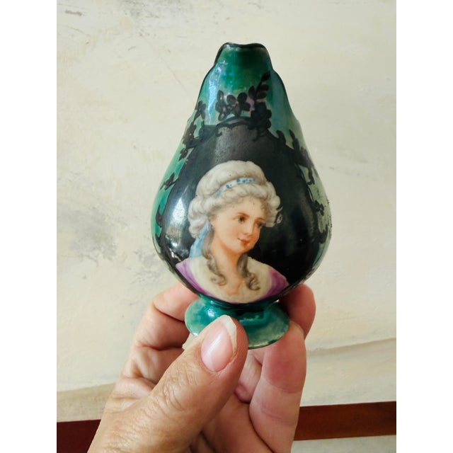 Antique D&c Limoges France Portrait Creamer | Delinieres & Co Porcelain | 1894–1900 Hand Painted Portrait Pitcher Creamer For Sale In Chicago - Image 6 of 10
