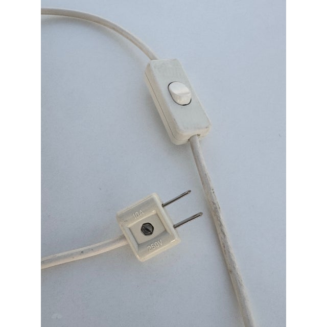 Late 20th Century Kaiser West German Porcelain Duchesse Pattern Floral & Butterfly Table Lamp For Sale - Image 11 of 12