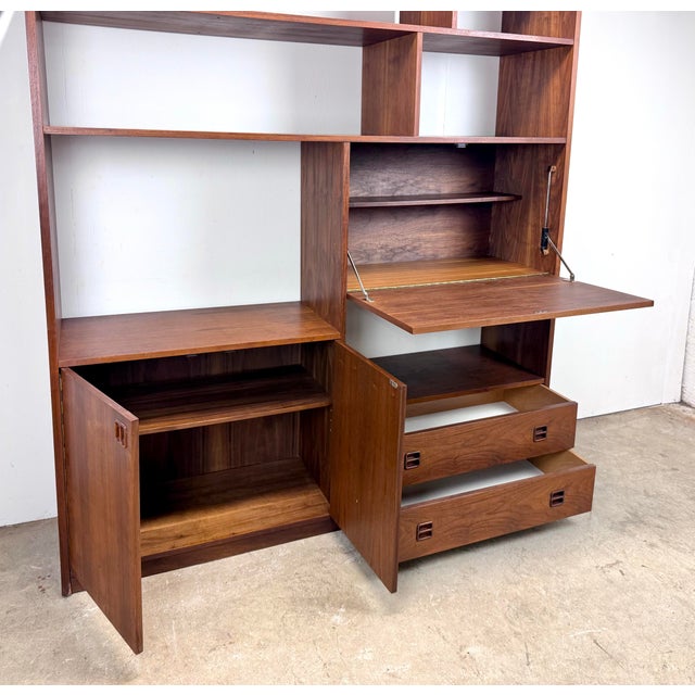 1960s Mid Century Danish Modern Style Walnut Wall Unit / Bookcase / Writing Desk / Cabinet For Sale - Image 5 of 12