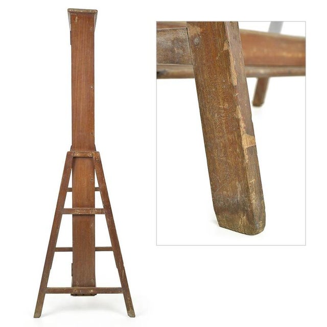 Flat Openwork Display Case on Base For Sale - Image 4 of 8