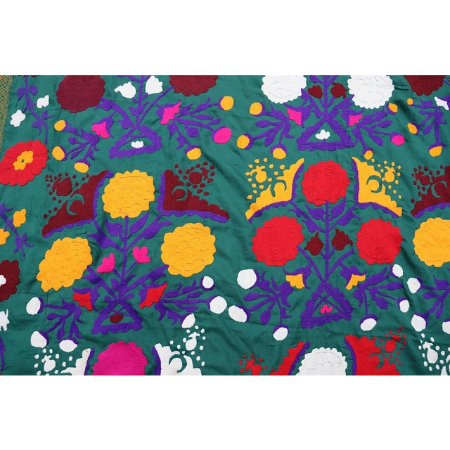 Vintage Hand-Embroidered Suzani Wall Hanging, Uzbekistan, 1920s For Sale - Image 12 of 18