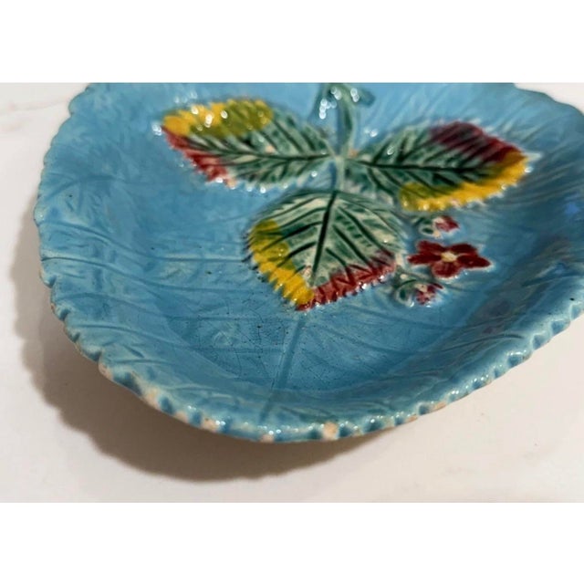 Victorian Antique 19th C. Victorian Majolica Leaf Dishes - Set of 3 For Sale - Image 3 of 12