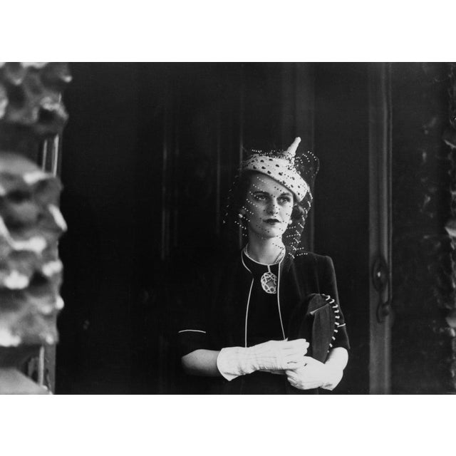 Mrs Sweeny's Fashions English socialite Margaret Sweeny (1912 - 1993) wearing a veiled hat and matching gloves, London,...