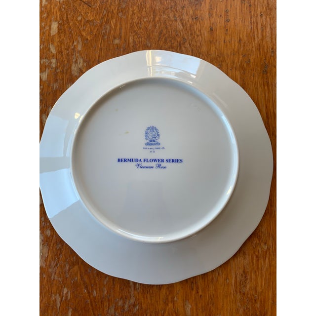 Ceramic Late 20th Century Herend Flowers of Bermuda Plates Rose , Hibscus, Bougainvilla, Bermudiana Handpainted - Set of Four For Sale - Image 7 of 8