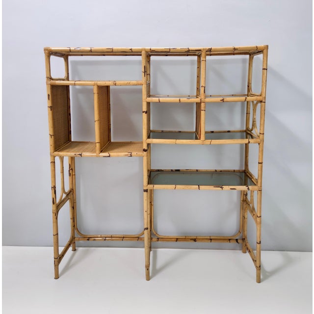Wood Postmodern Bamboo Bookcase with Smoked Glass Shelves by Vivai del Sud, Italy, 1970s, Set of 5 For Sale - Image 7 of 18