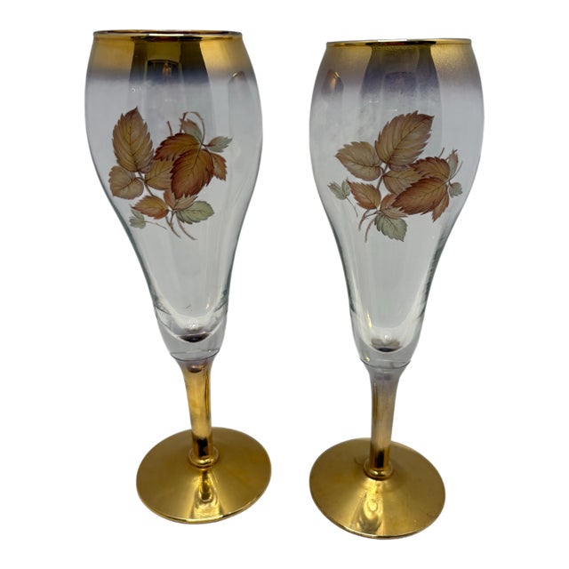 Mid 20th Century Mid-Century Modern European Gold Gilt Champagne Flutes With Autumn Leaf Motif - Set of 2 For Sale