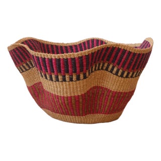 Bolga African Boho Decorative Basket Ghana Vetiver Leaf Handmade Colorful Fuschia Pink and Black For Sale