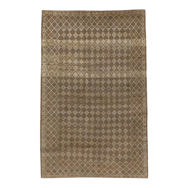 Galerie Shabab Collection Mid-20th Century Turkish Sivas Accent Rug For Sale